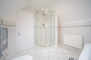 En-Suite Shower- click for photo gallery